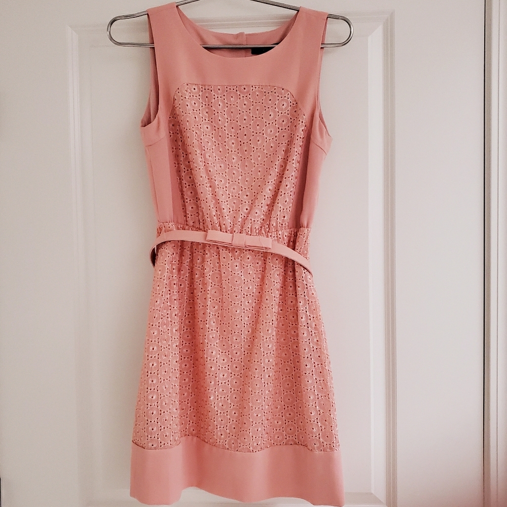 𝗕𝗖𝗕𝗚 𝗣𝗮𝗿𝗶𝘀 🇫🇷
NWT
🍑 Peach Pink Dress